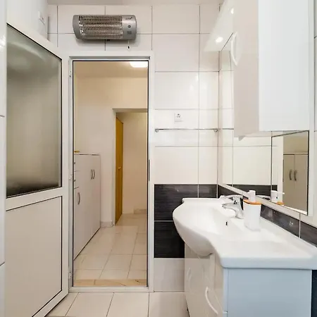 Pelegrin - Two Bedroom With Garden View * Zavala