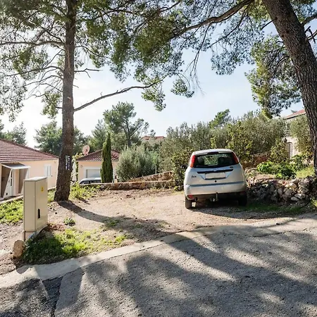 Pelegrin - Two Bedroom With Garden View